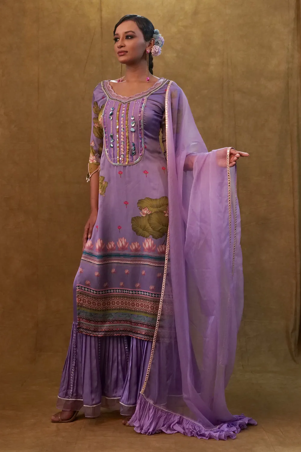 Lavender Printed Kurta Set Paired With Organza Dupatta And Flared Pants